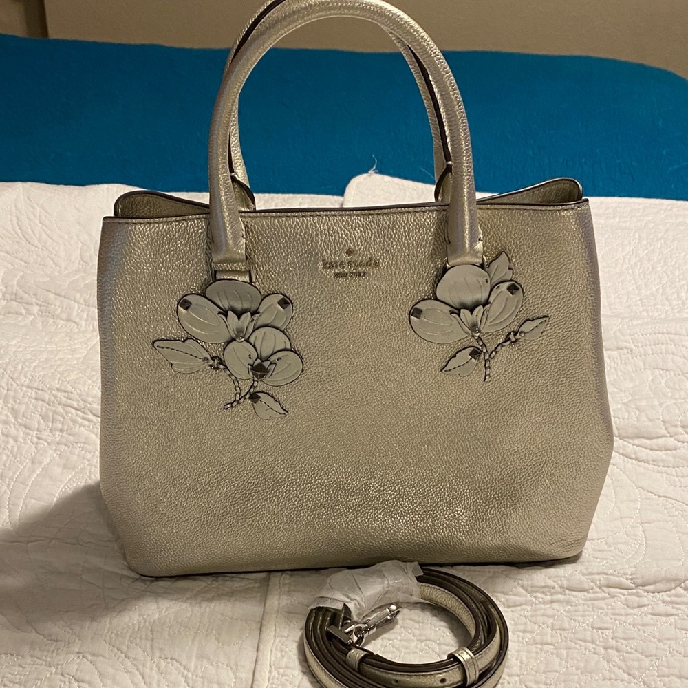 Elegant Silver Handbag